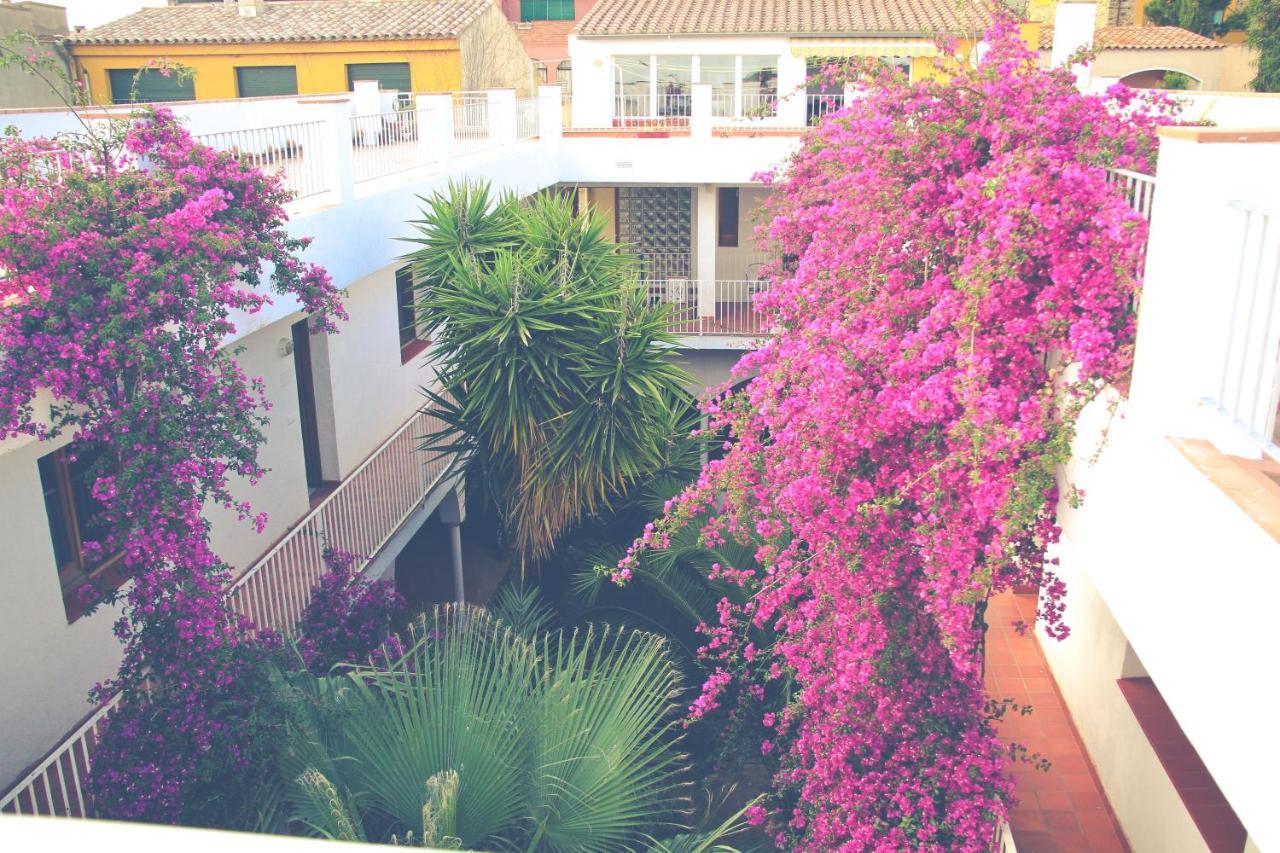 El Penell Apartament Llevant Vilamaniscle エクステリア 写真